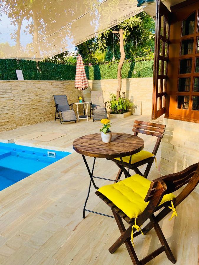 Roshani Pool Villa Gurgaon - 7Br #Privatepool #Villa #Bungalow #Garden #Staycation エクステリア 写真