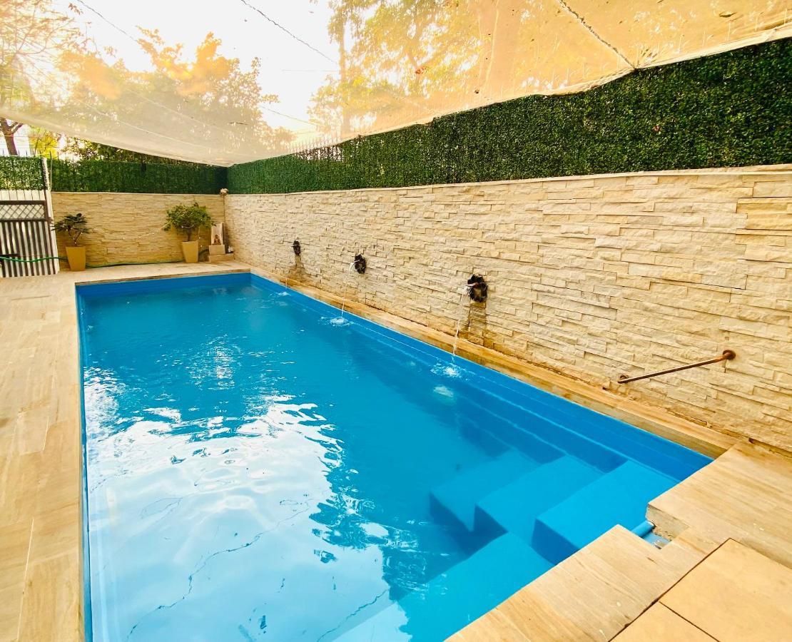 Roshani Pool Villa Gurgaon - 7Br #Privatepool #Villa #Bungalow #Garden #Staycation エクステリア 写真