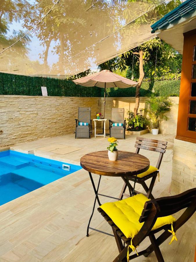 Roshani Pool Villa Gurgaon - 7Br #Privatepool #Villa #Bungalow #Garden #Staycation エクステリア 写真